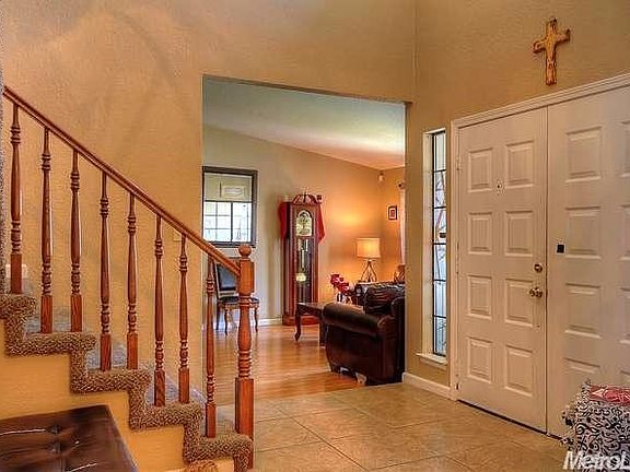 3rd image of 1207 Stonum Ln
