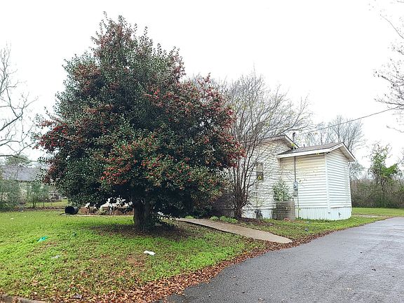 3rd image of 1407 Norwood St