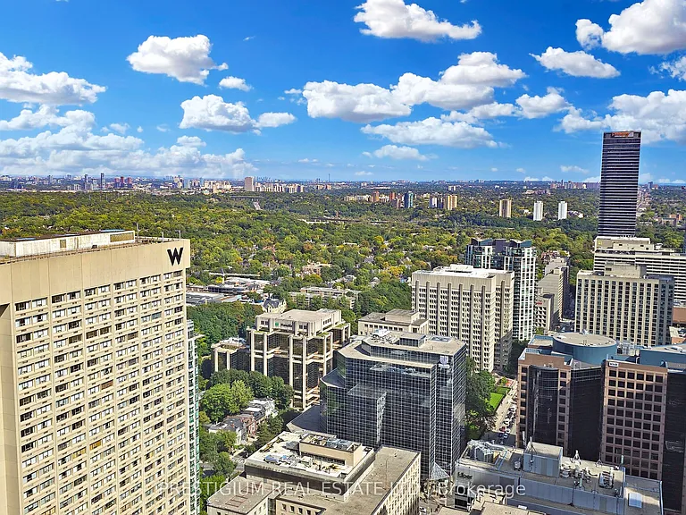 1 Bloor St E #4204 — Photo 37