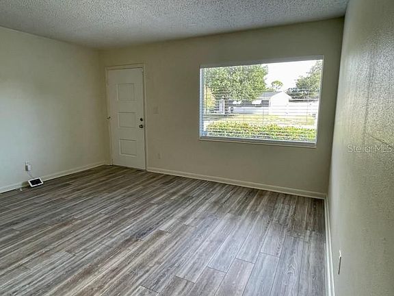4th image of 3311 W Tyson Ave
