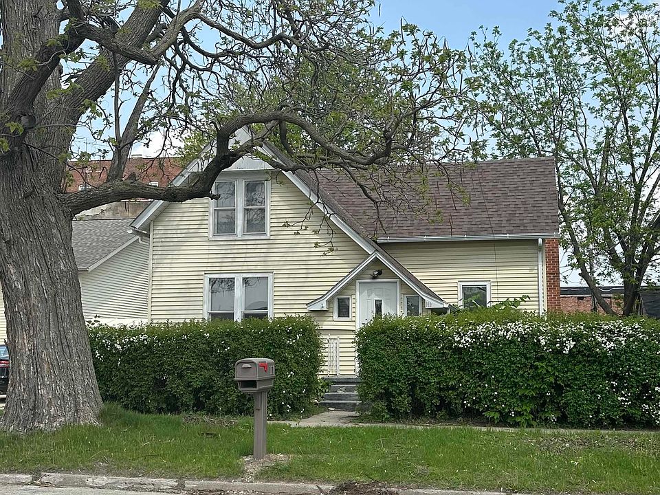 2nd image of 111 1st Ave SW