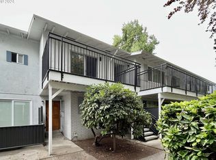 599 Coburg Rd APT 8A, Eugene, OR 97401