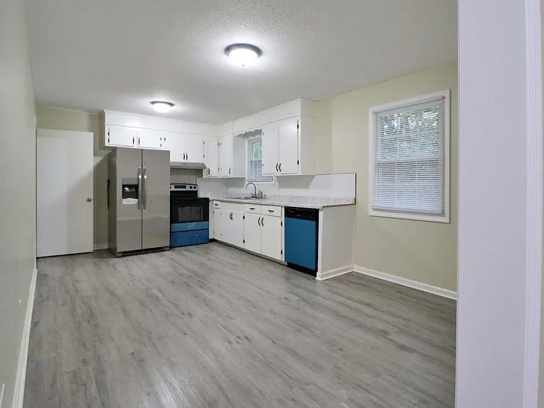 309 W Miriam Ave — Photo 6