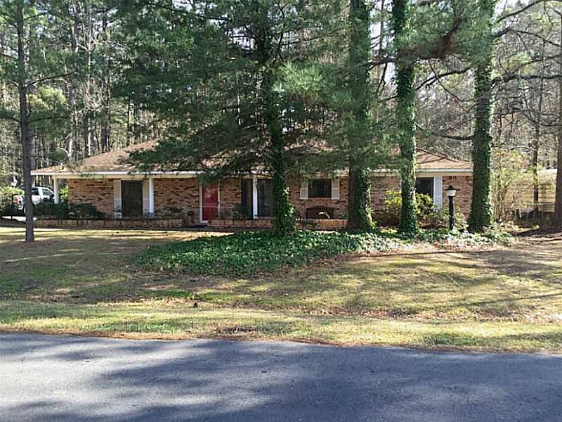 1st image of 614 Pine Cone Dr