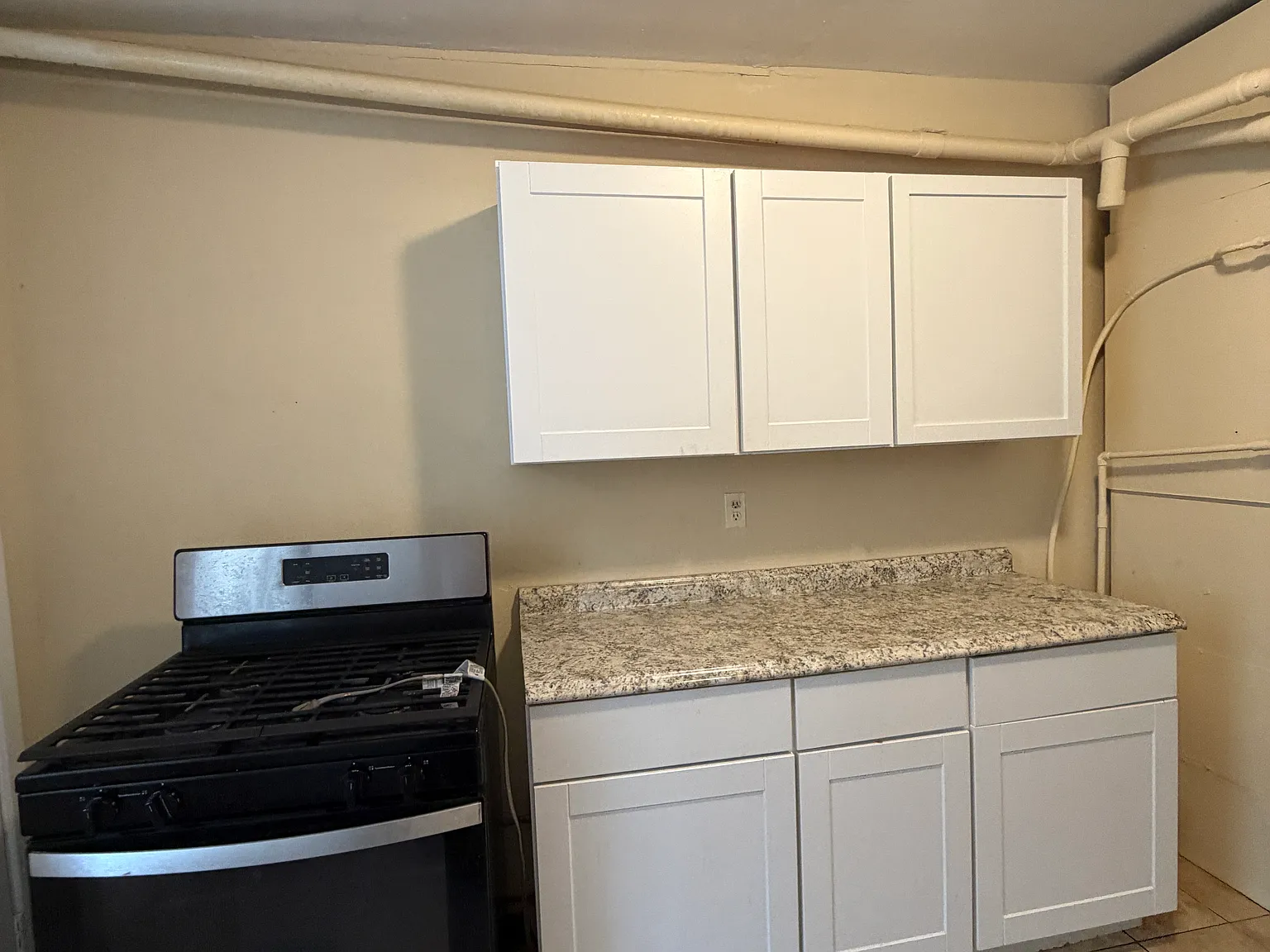 2 bed, 750 sqft, $1,500 — Photo 2