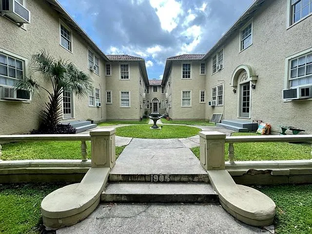 1 bed, 650 sqft, $1,195 — Photo 1