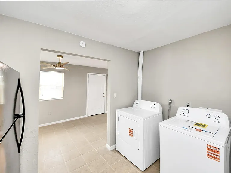 3914 Hoffman St #C — Photo 15