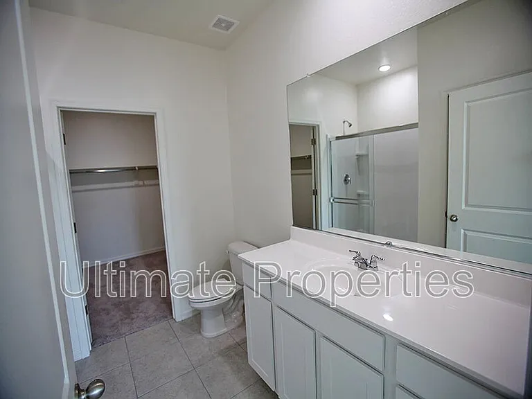 5923 N 200th Ave — Photo 10
