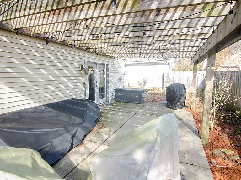 609 Spokane Ct — Photo 24