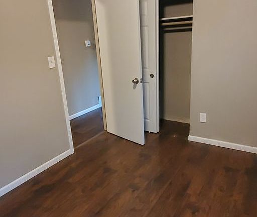 4th image of 3927 Rhode Island St