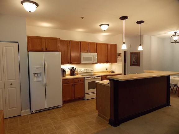 4th image of 8469 S. Ashbury Ln. #103