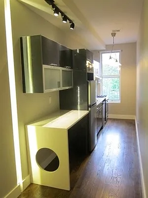 Rented by Evergreen Apartments BK | media 8