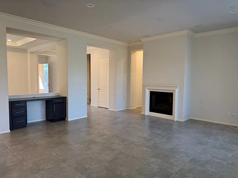 19255 Castana St — Photo 25