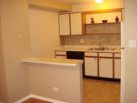 5th image of 1328 N Geneva Dr APT 2A
