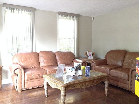 5th image of 2479 Memorial Dr