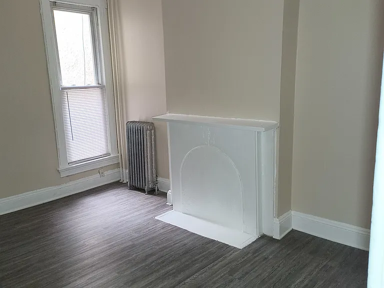 1918 Druid Hill Ave — Photo 13