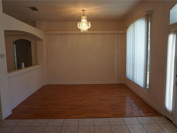 5th image of 681 Hull Island Dr