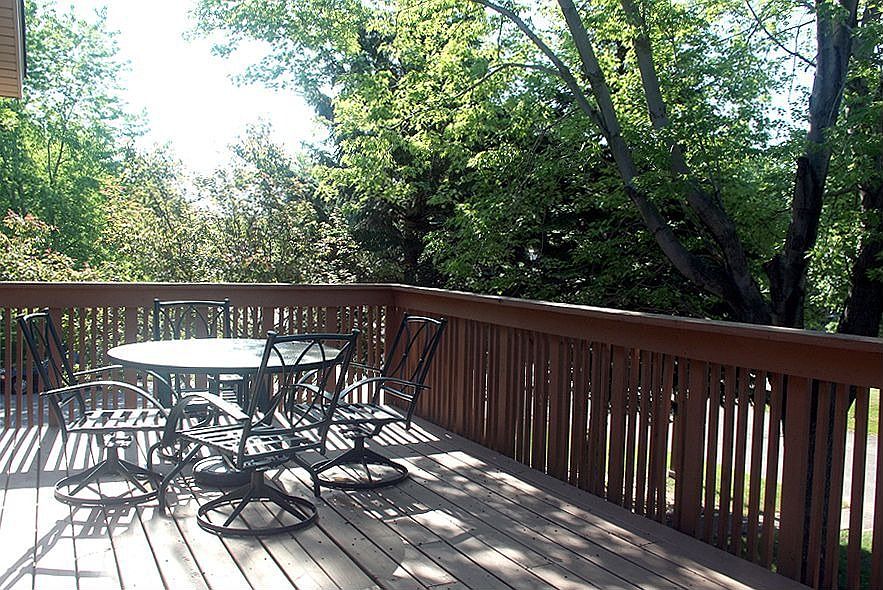 Beautiful Large Deck