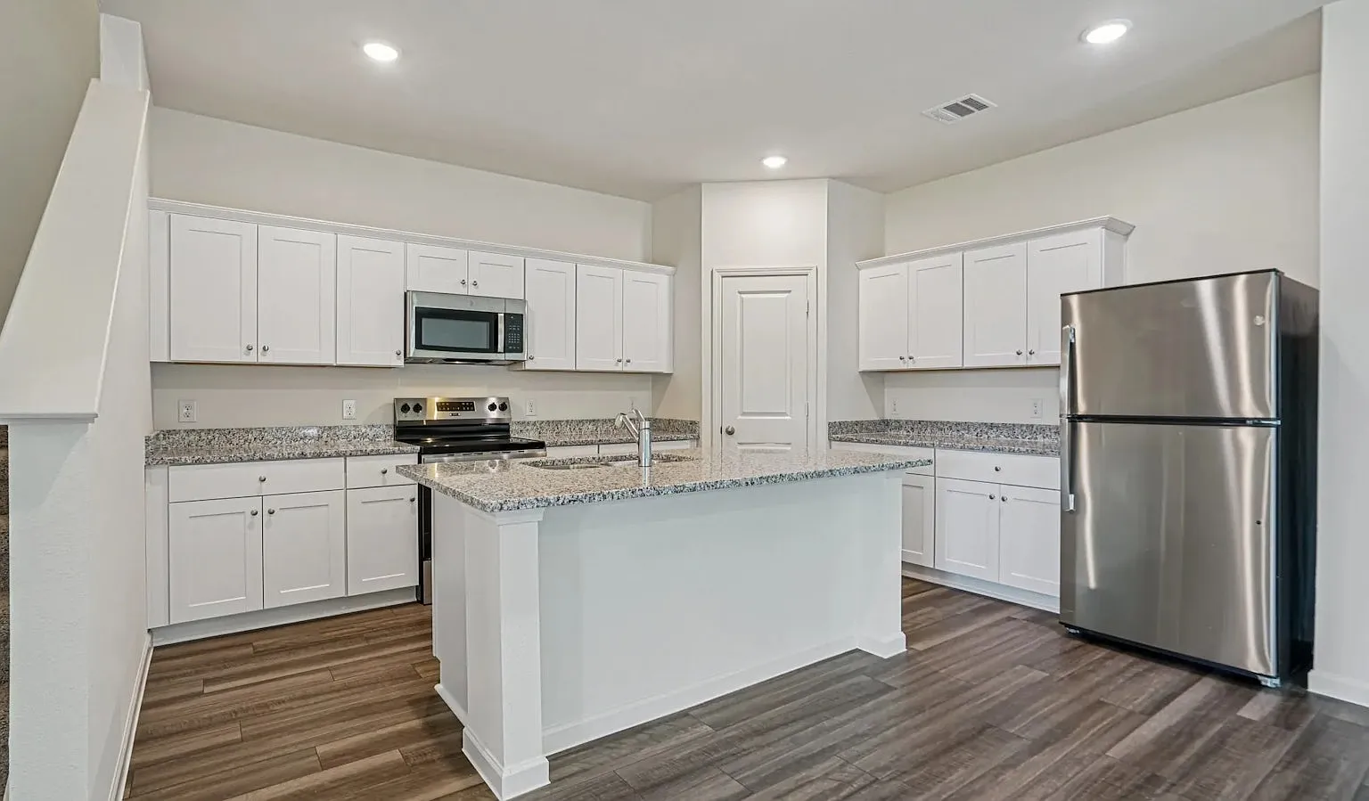 400 Portsmouth Drive — Photo 4