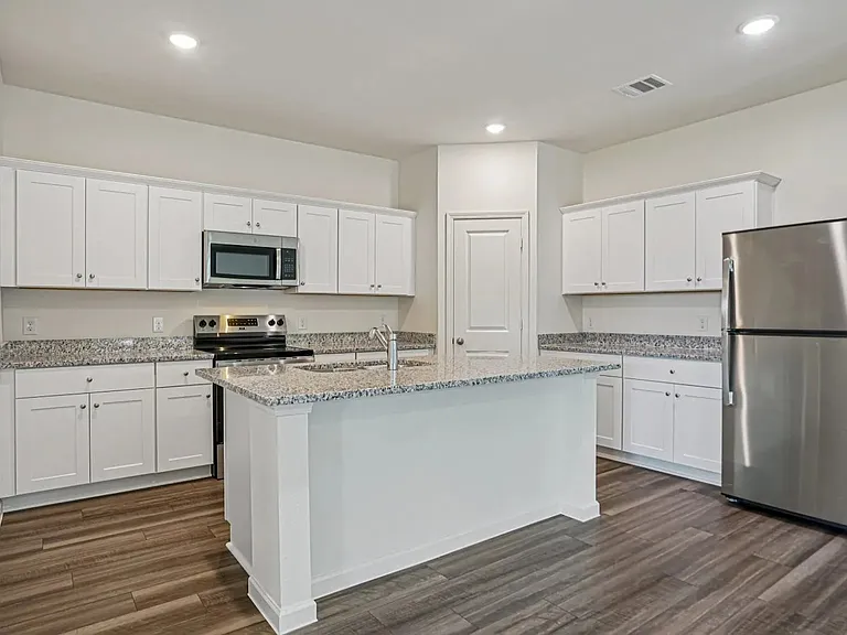 Kitchen with large island
