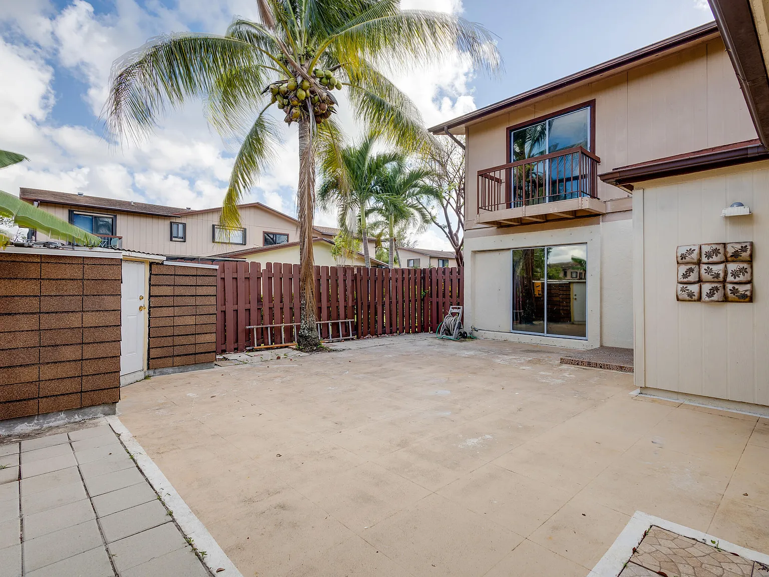 3 bed, 2.0 bath, 1646 sqft, $2,450 — Photo 1