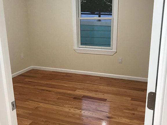4th image of 92 Yale Ave #2