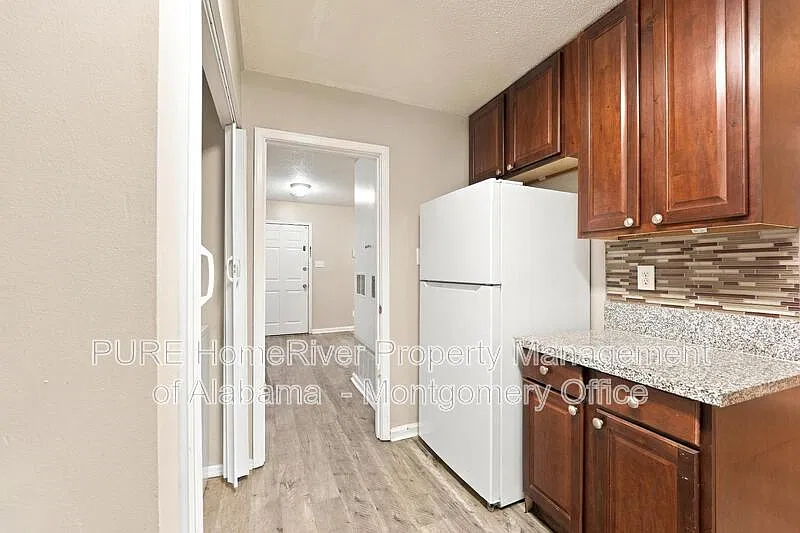 3 bed, 2.0 bath, 1144 sqft, $1,145 — Photo 3