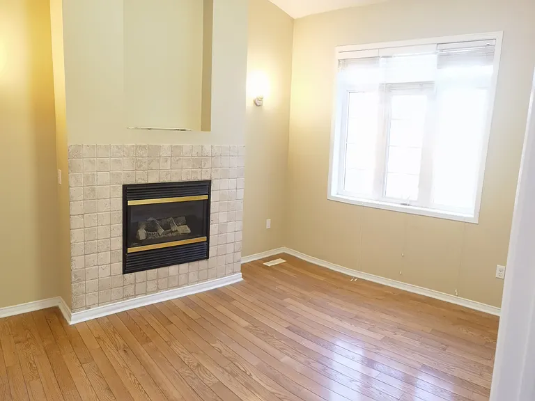 428 Bur Oak Ave #MAIN — Photo 2