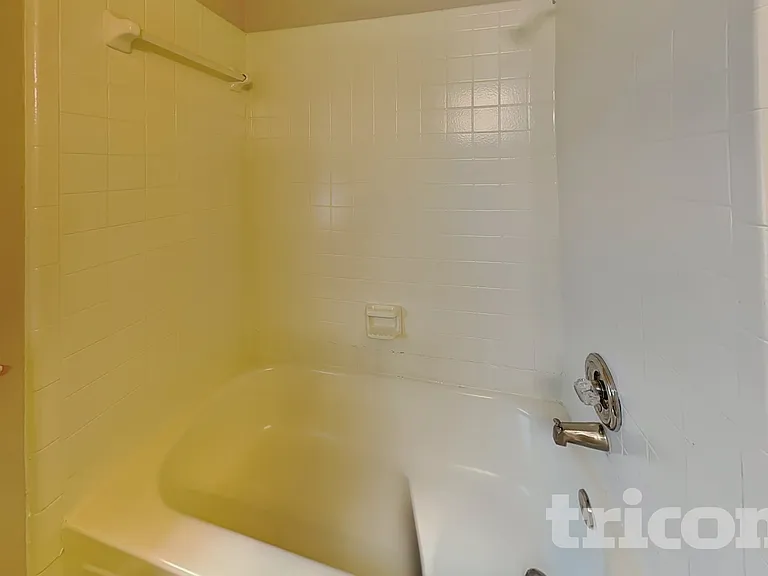 2851 Linden Ln — Photo 17