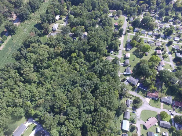 706 Bronson St, Rossville, GA 30741