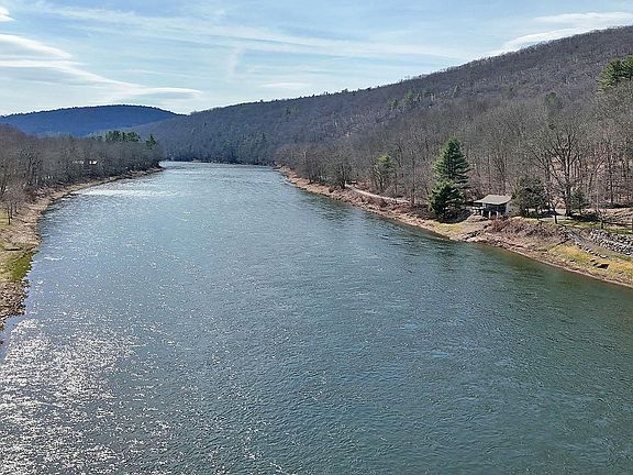 5th image of 860 River Road