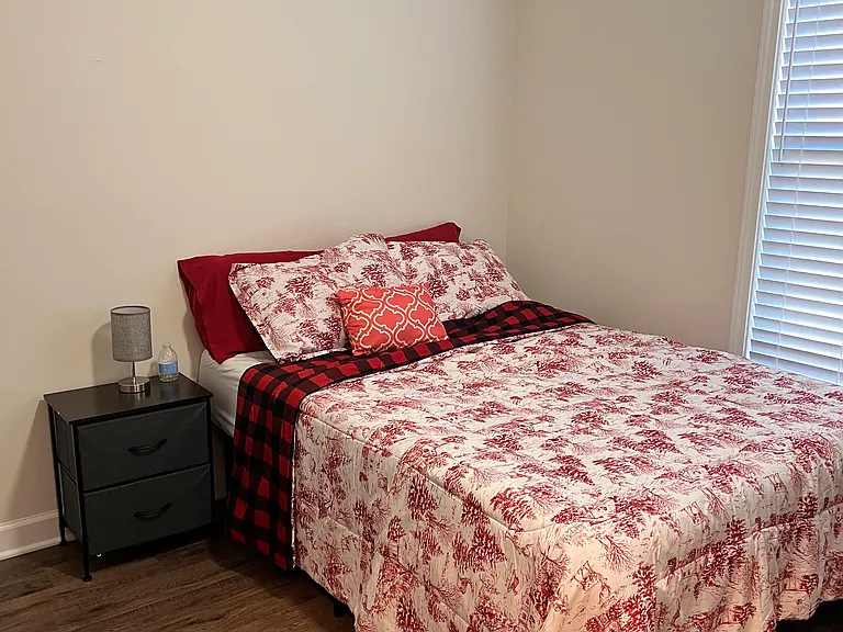 315 John Adams Dr NW — Photo 3
