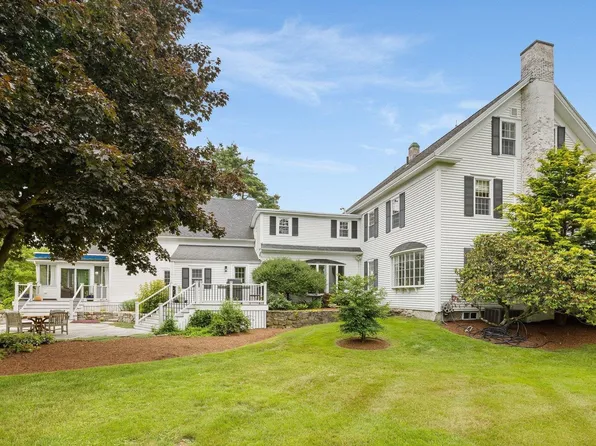 79 Atlantic Avenue, North Hampton, NH 03862