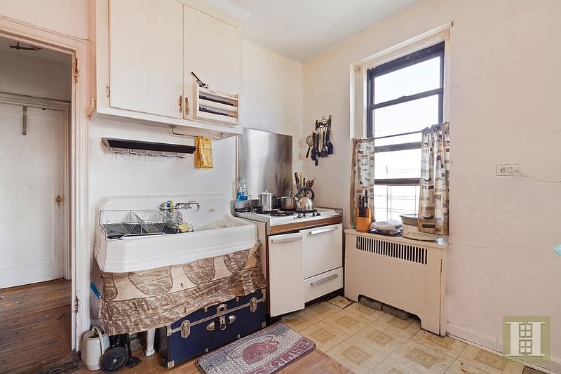 2nd image of 1 W 126th St APT 6F