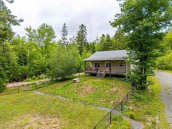 3rd image of 276 Falkenham Rd