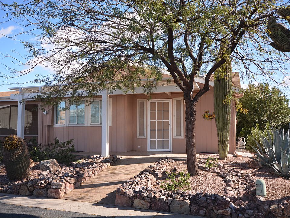 FRONT OF HOME, FRONT DOOR EN