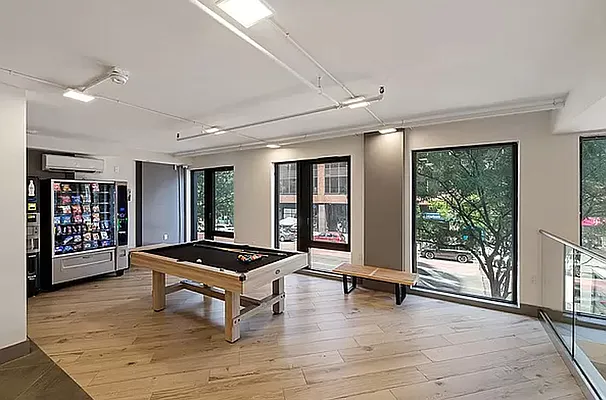 Rented by REAL New York | media 25