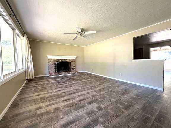 4th image of 4112 South Dr