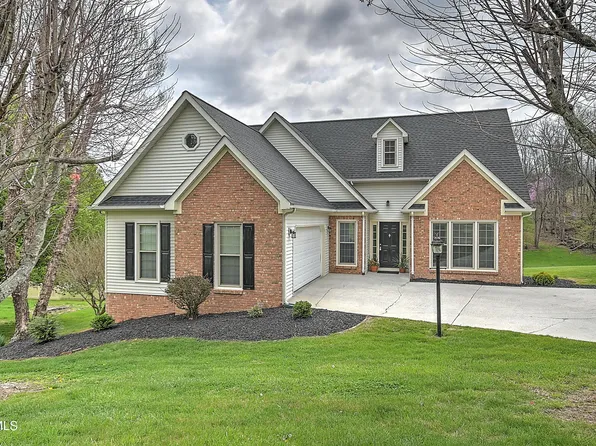 217 Charlton Green Dr, Kingsport, TN 37663