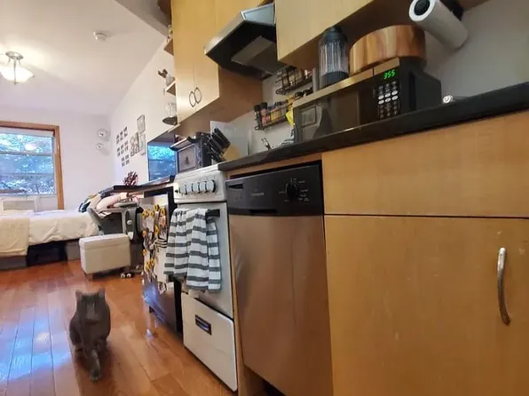 109 Joralemon Street image 4 of 7