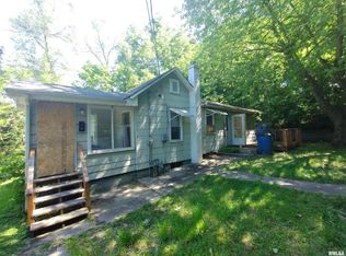 225 Hero St, Silvis, IL 61282