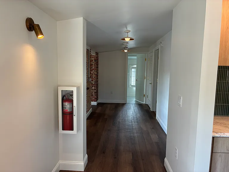 205 S Union St — Photo 20
