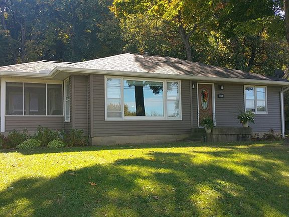 3rd image of 1504 E Illinois 71