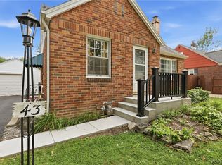 43 Norman Pl, Amherst, NY 14226