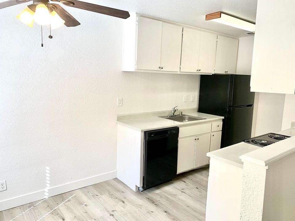 1st image of 5135 El Camino Ave #31