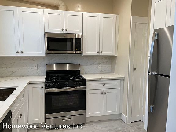 3rd image of 150 Duane St #3