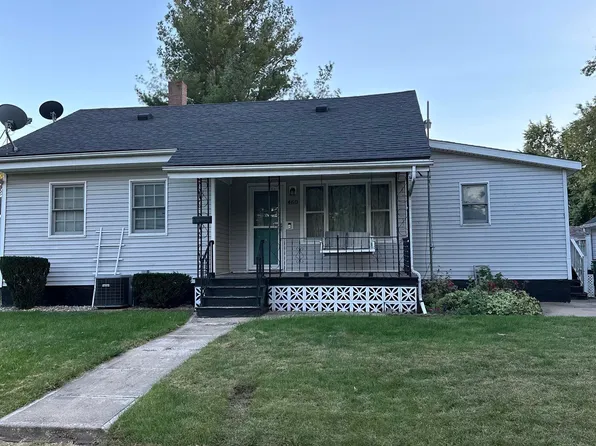 460 W Knox St, Galesburg, IL 61401