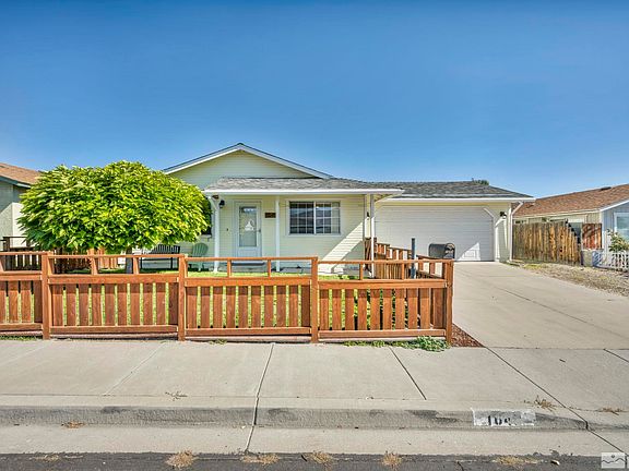 2nd image of 1049 Glacier Dr