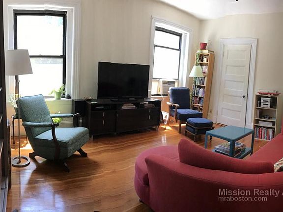 5th image of 5 Glen Rd #3