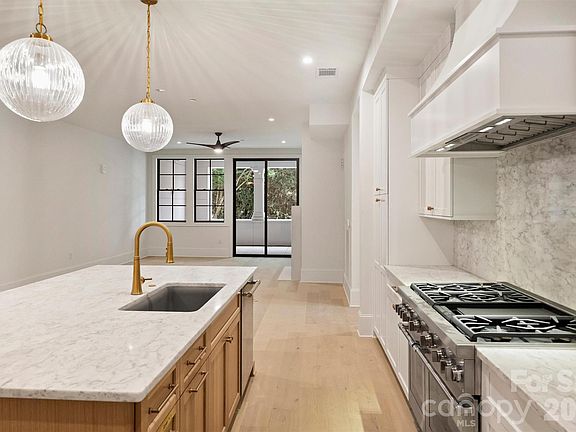 2nd image of 409 Queens Rd #304